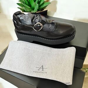 New in Box with Aquatalia Malvina Shiny Calf Shoes - Black wth Dust Bag Size 8M